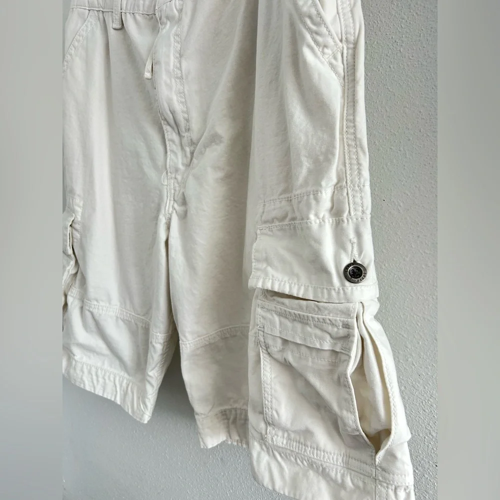 Levi's White Cargo Shorts with Multiple Pockets Size 36